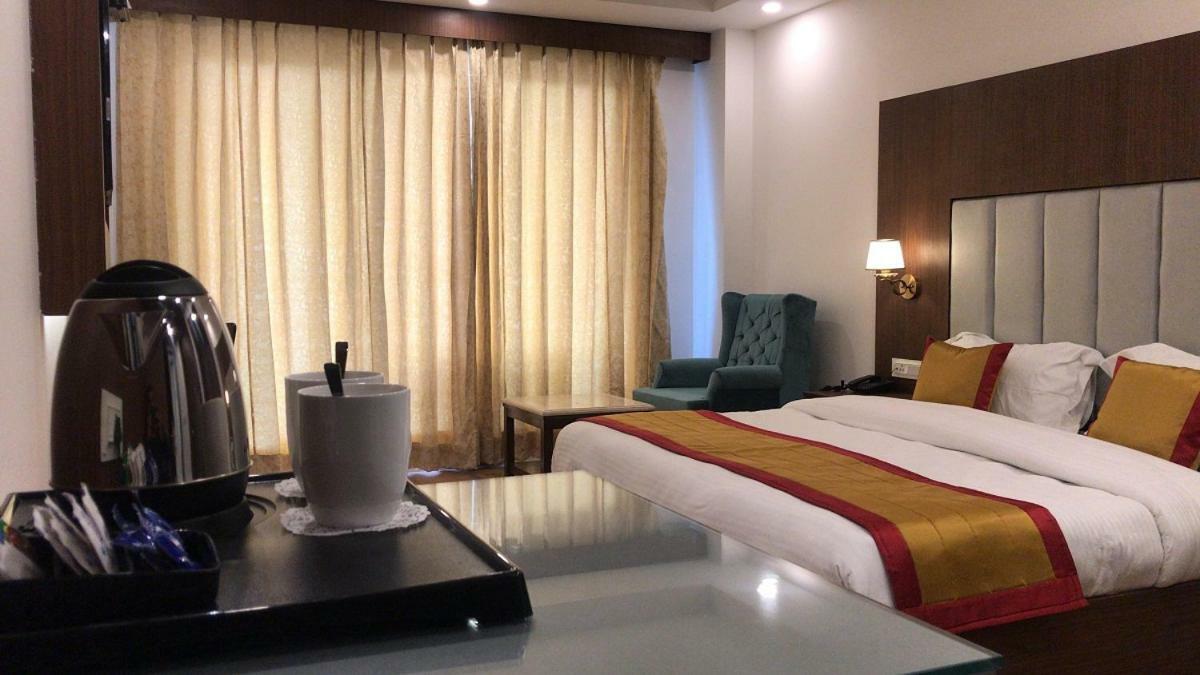 The Laurent And Banon Resorts Manāli Екстериор снимка