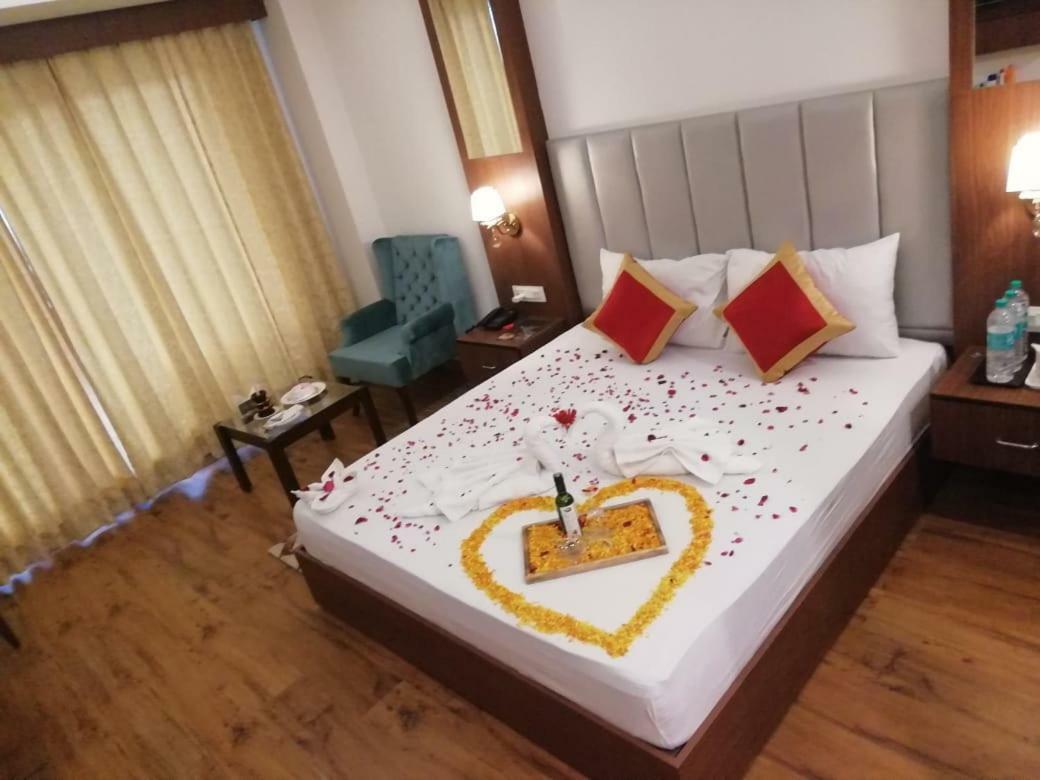 The Laurent And Banon Resorts Manāli Екстериор снимка