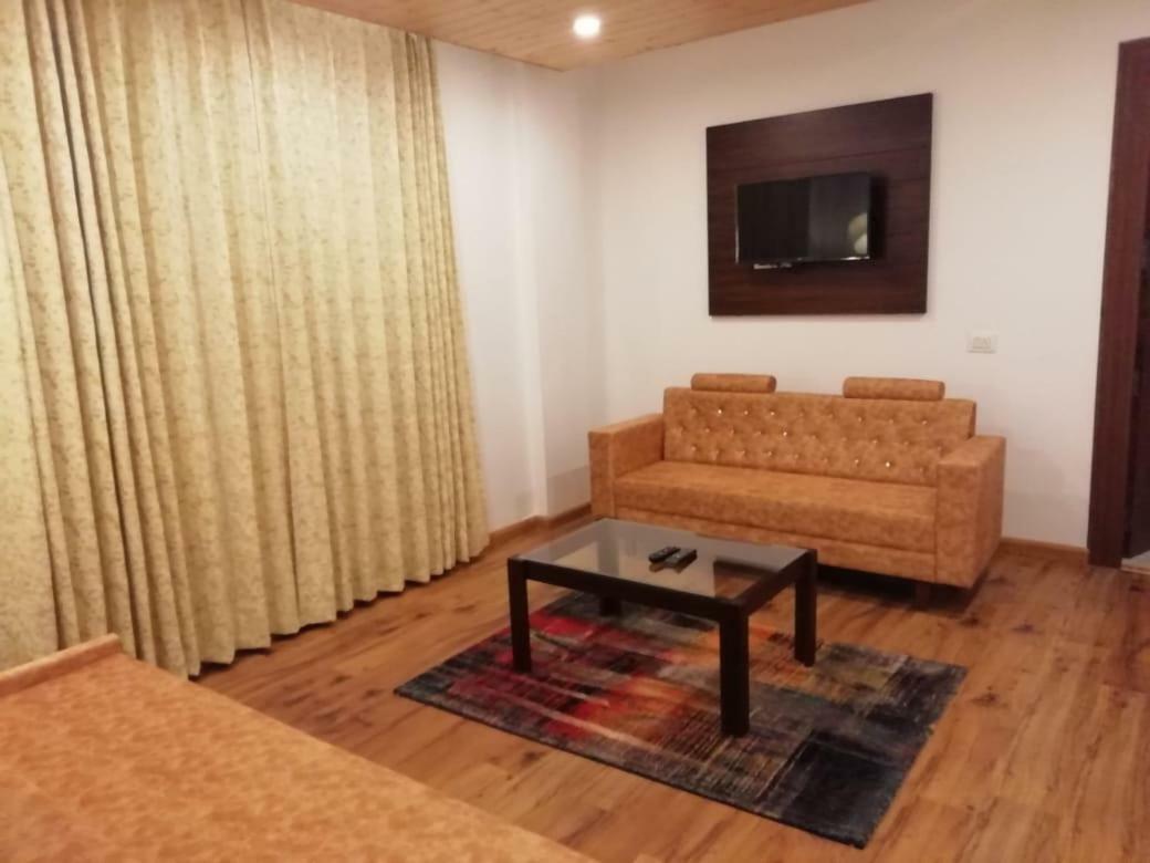 The Laurent And Banon Resorts Manāli Екстериор снимка